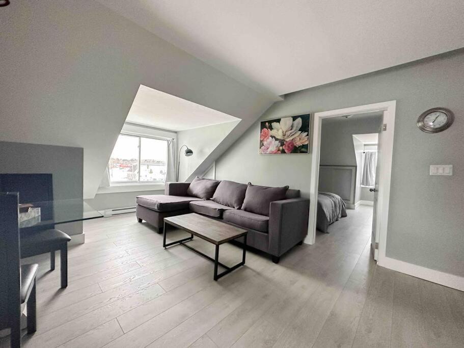 Unique Modern Luxury 2 Bedroom Apartment Rental Chapleau Kültér fotó